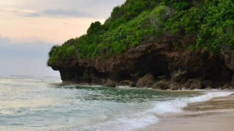 Gunung Payung Beach