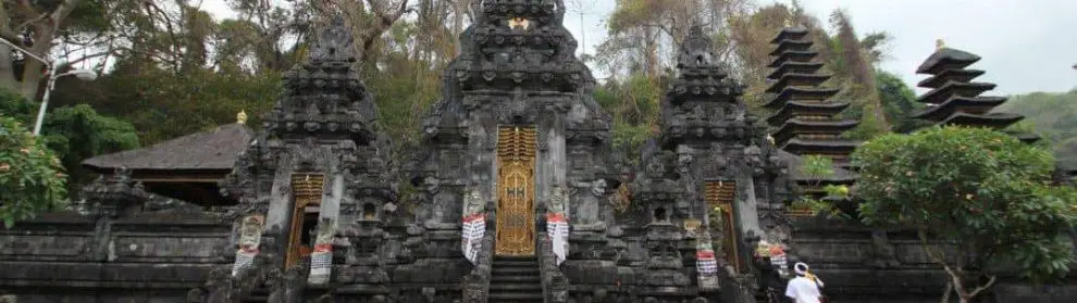 Pura Goa Lawah